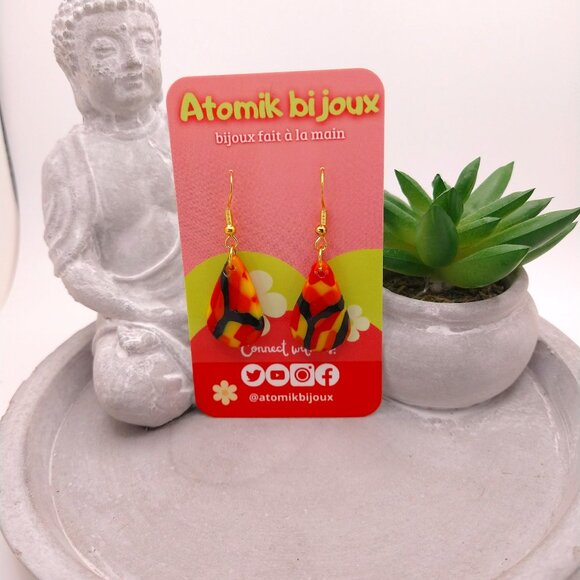 Handmade black, yellow, red and orange polymer clay earrings. Boucles d'oreilles - Picture 3 of 6